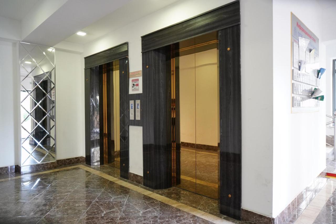 Nice And Comfortable Apartment In The Downtown Of บิชเคก ภายนอก รูปภาพ