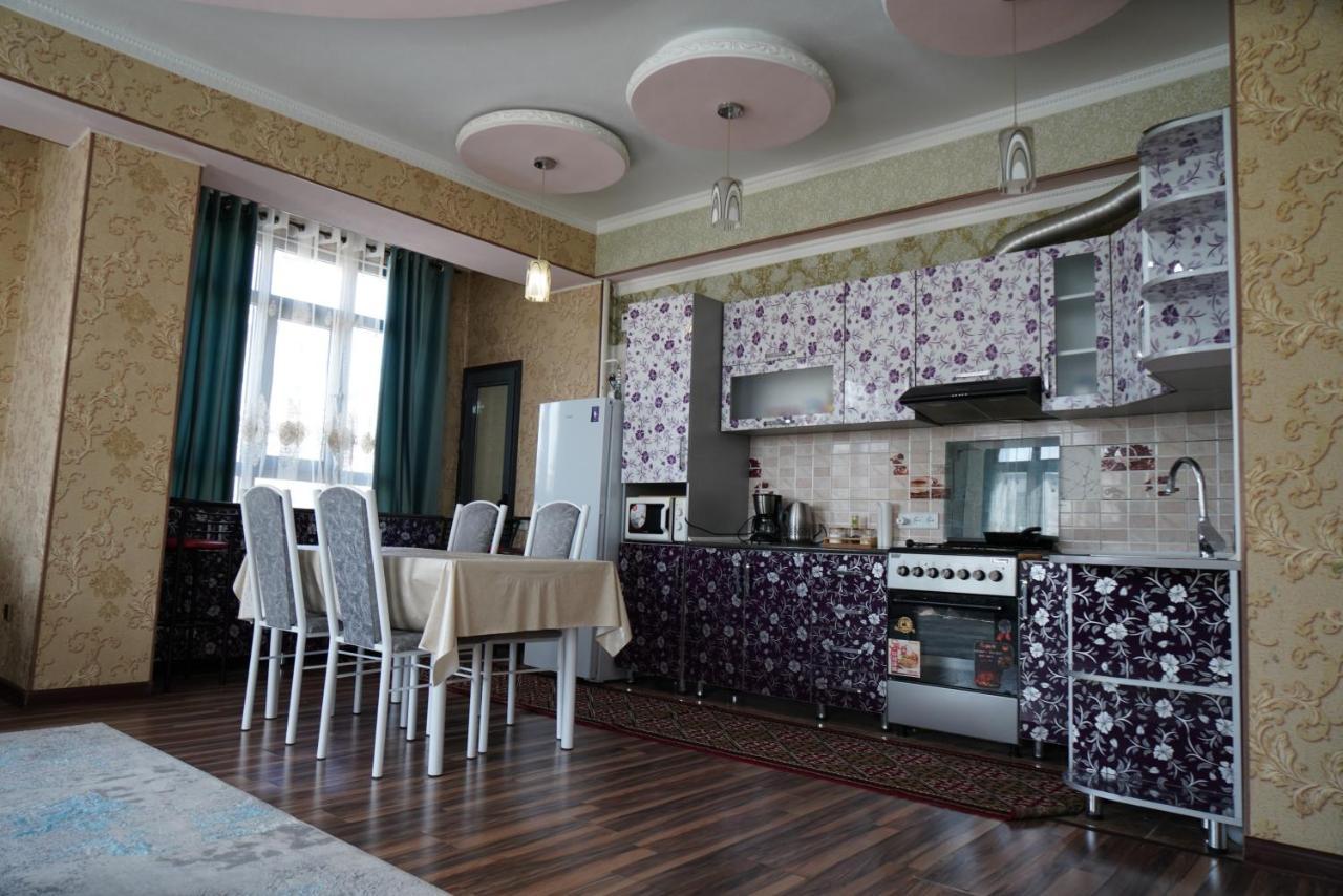 Nice And Comfortable Apartment In The Downtown Of บิชเคก ภายนอก รูปภาพ